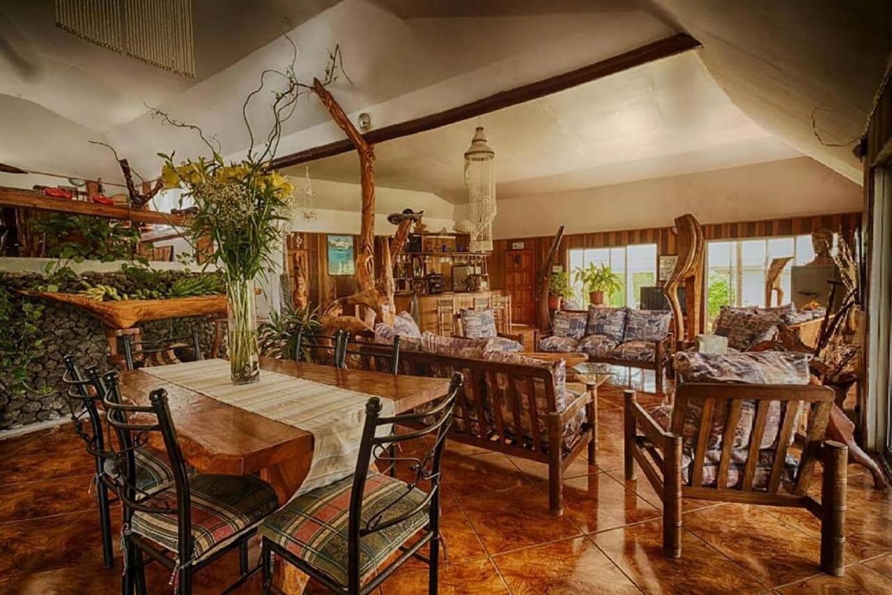 Chez Maria Goretti Hotel อังกาโรอา ภายนอก รูปภาพ